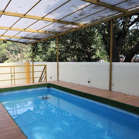 Hemharsh Holiday Home With Pool 卡尔贾特 外观 照片