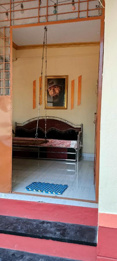 Hemharsh Holiday Home With Pool 卡尔贾特 外观 照片