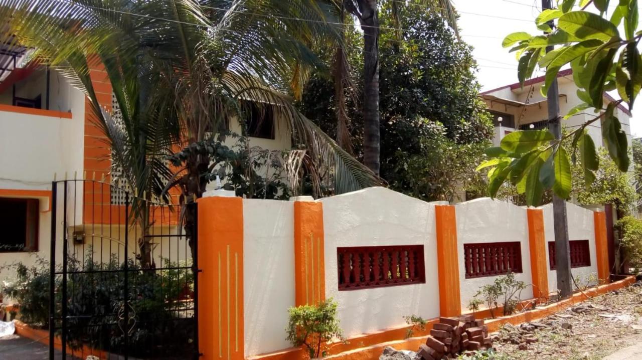 Hemharsh Holiday Home With Pool 卡尔贾特 外观 照片