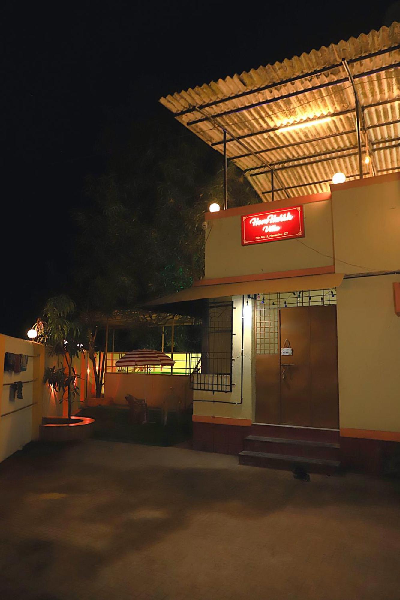 Hemharsh Holiday Home With Pool 卡尔贾特 外观 照片