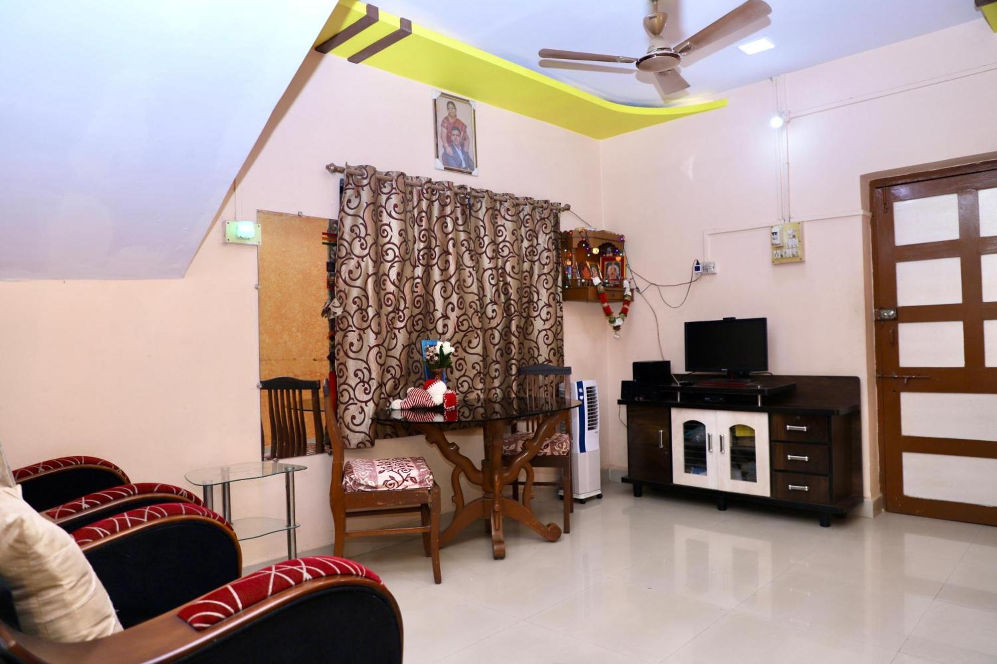Hemharsh Holiday Home With Pool 卡尔贾特 外观 照片
