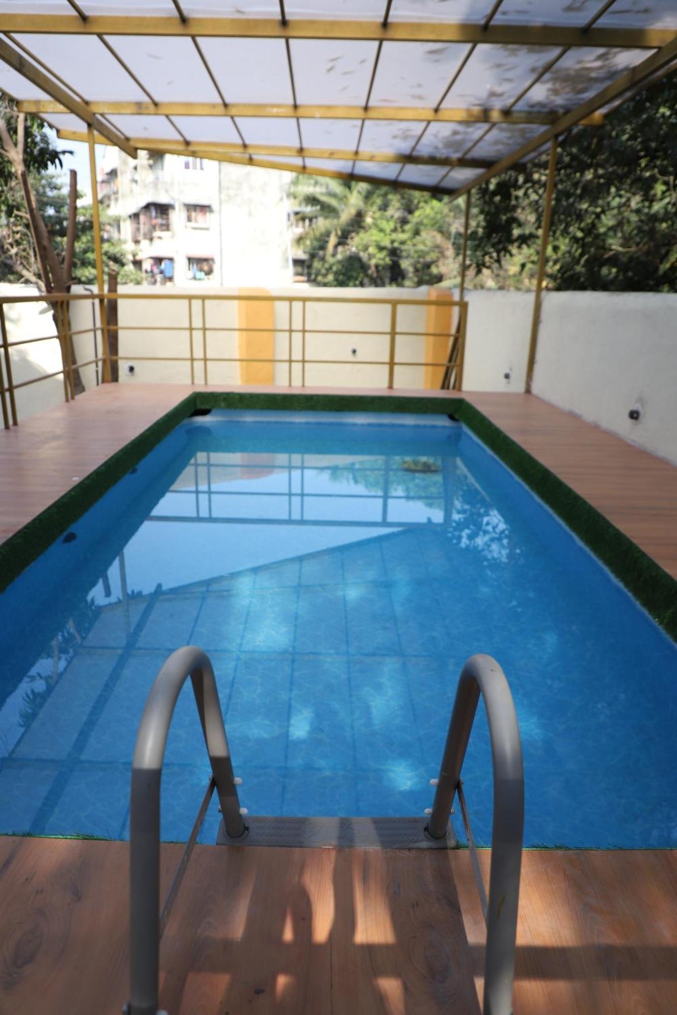 Hemharsh Holiday Home With Pool 卡尔贾特 外观 照片
