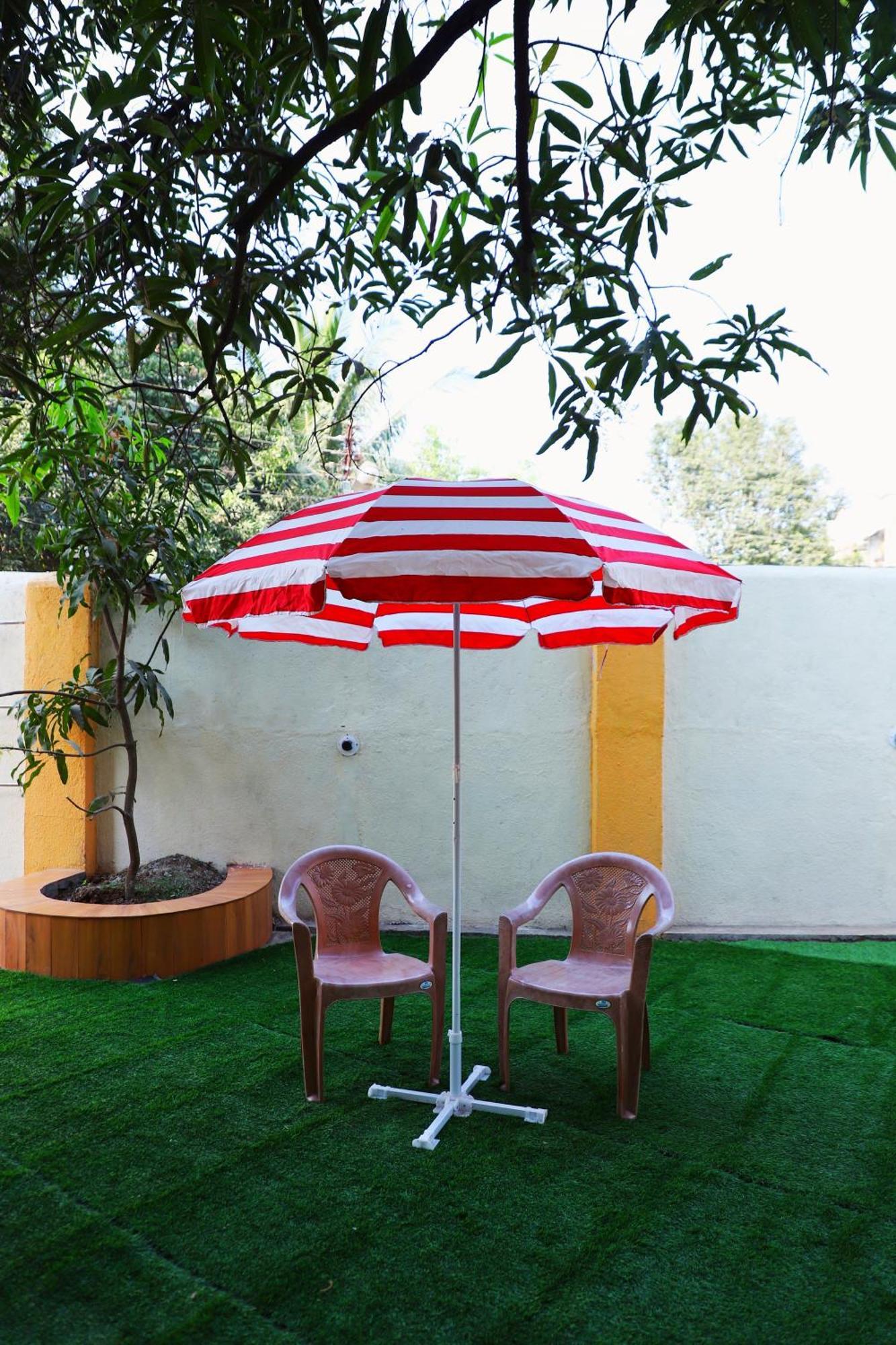 Hemharsh Holiday Home With Pool 卡尔贾特 外观 照片